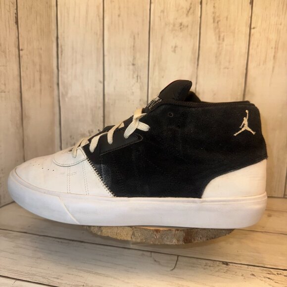 Nike Air Jordan Series Mid Black White University Red DA8026-061 Men's Size 12 - Picture 1 of 8